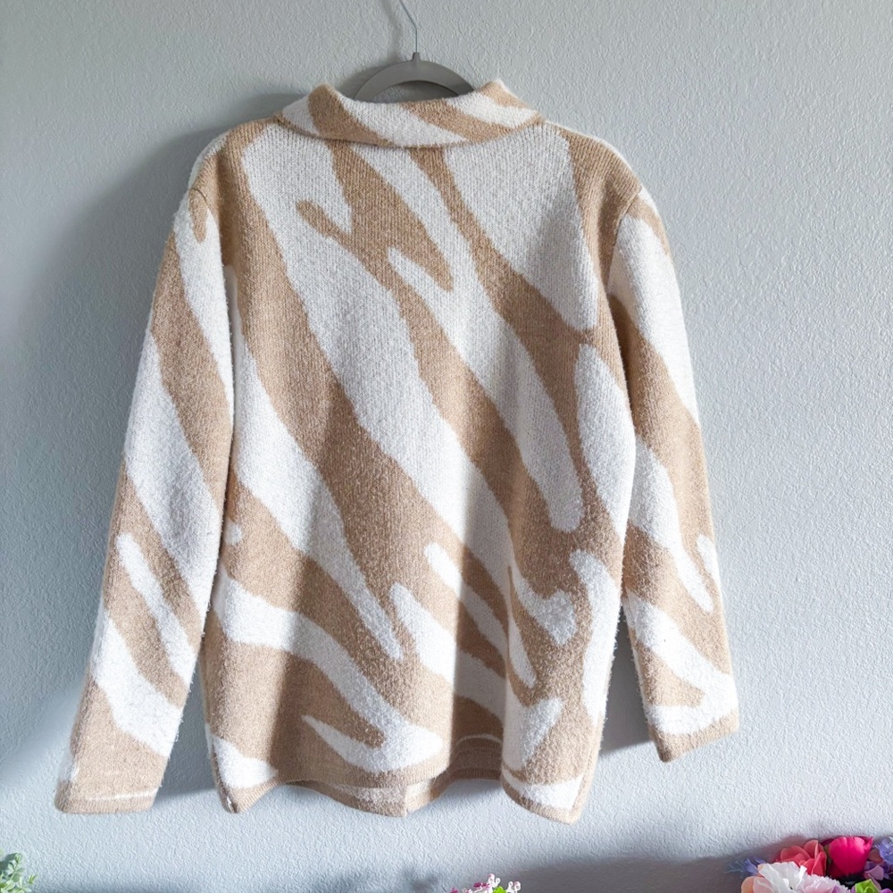 Cool Patterned Sweater - image 2